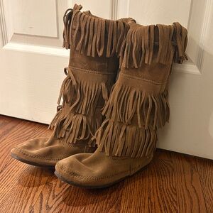 Minnetonka Brown Fringe Boots